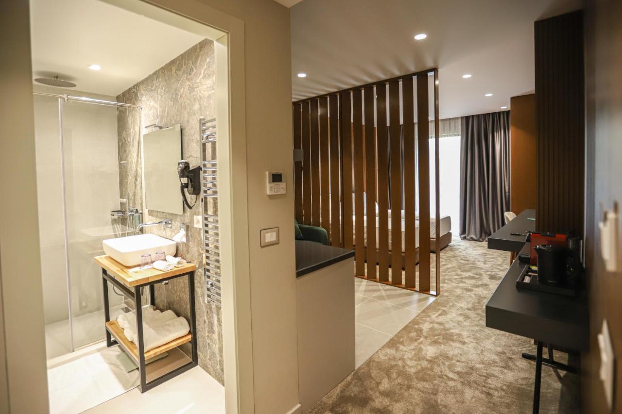 Urbanin Apartment & Hotel Тирана Экстерьер фото