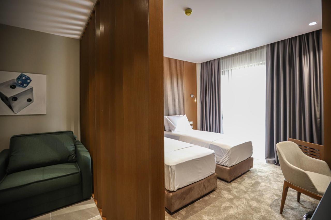 Urbanin Apartment & Hotel Тирана Экстерьер фото