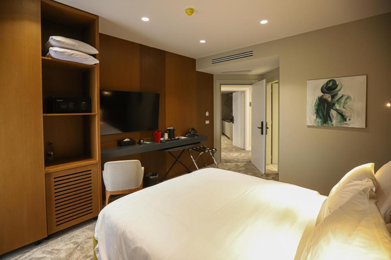 Urbanin Apartment & Hotel Тирана Экстерьер фото