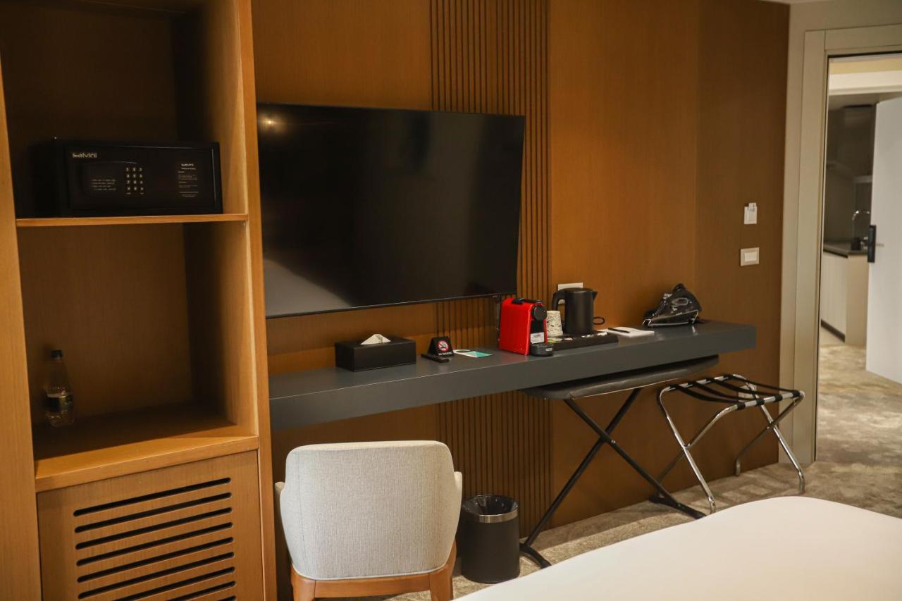 Urbanin Apartment & Hotel Тирана Экстерьер фото